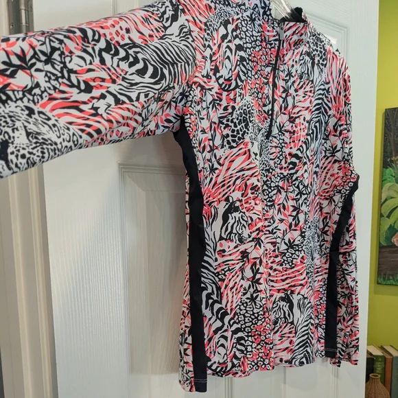 Colorful Animal Print Long Sleeve Athletic Top - Picture 4 of 11